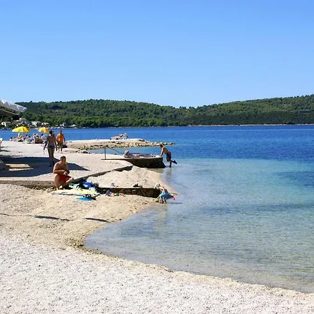 17703a * Trogir